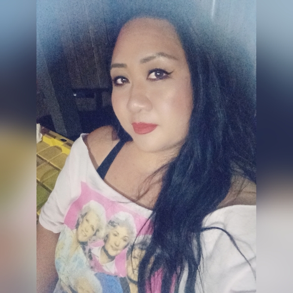 Meet your Posher, Lovely - Picture 2 of 4